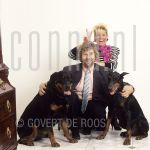 12-04-1989 Vanessa, Connie Breukhoven and Martin Gaus on location.

[keywords]Posed, Full Length, Eyecontact, Smiling, Dogs[/keywords]